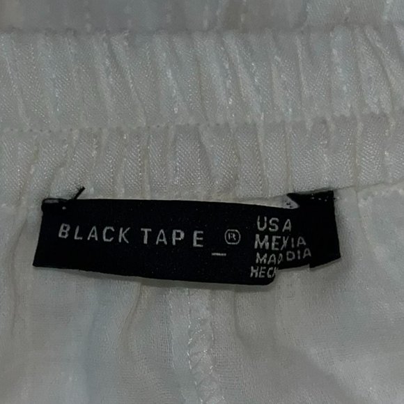 Black Tape_ Skirt with tags - Picture 3 of 5
